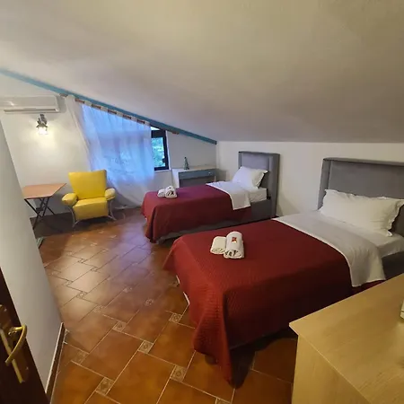 Otel My *